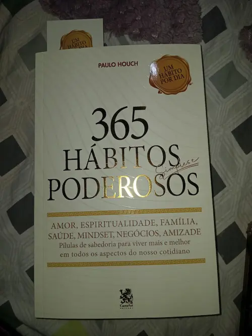 Livro 365 Hábitos Simples e Poderosos recebido pela leitora Kellen Farias Soares