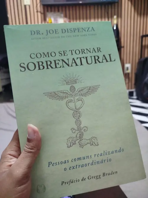 Livro recebido por Jenyffer